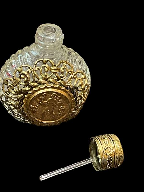 Perfume bottle filigree