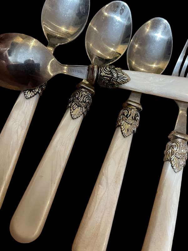 Cutlery faux mother of pearl replacement pieces