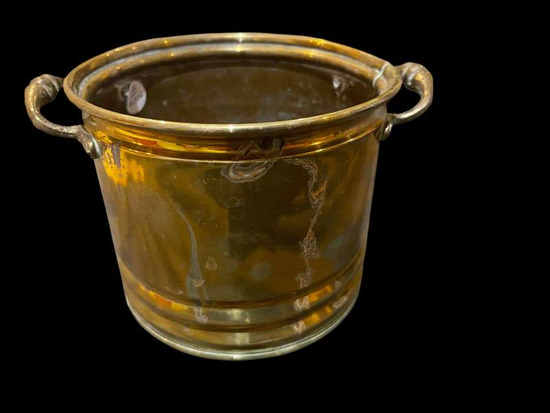 Planter brass