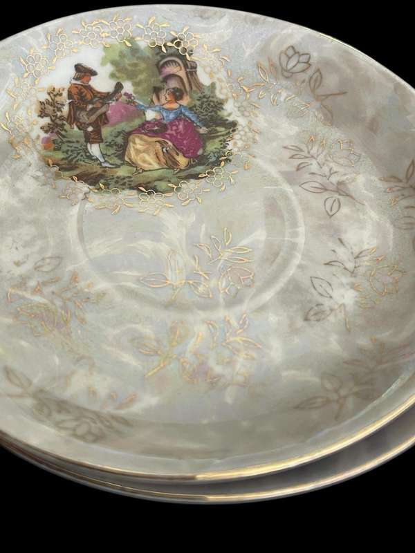 Saucer lustreware each