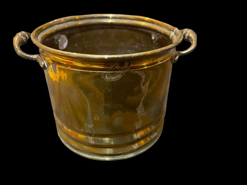Planter brass