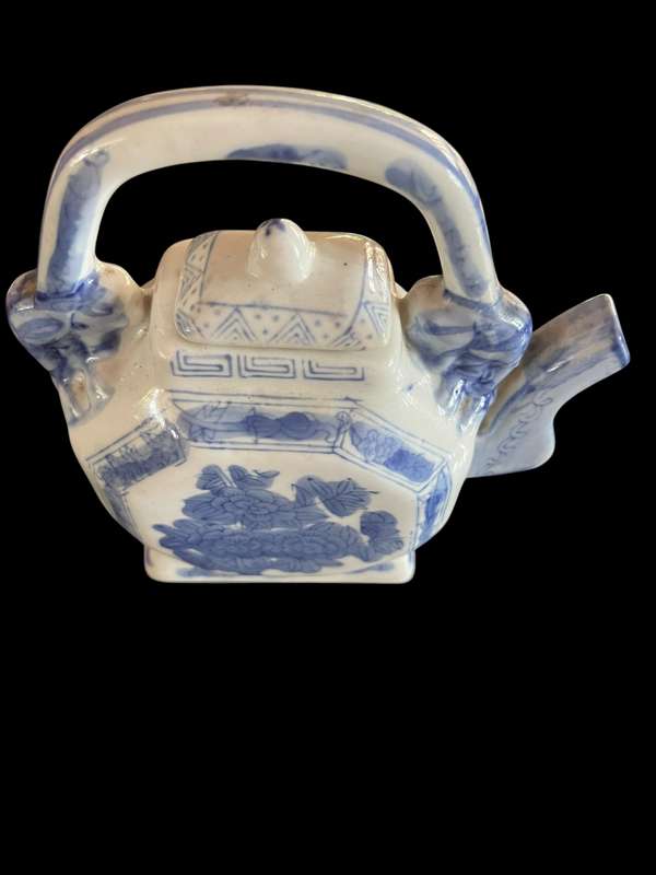 Teapot ornamental Oriental