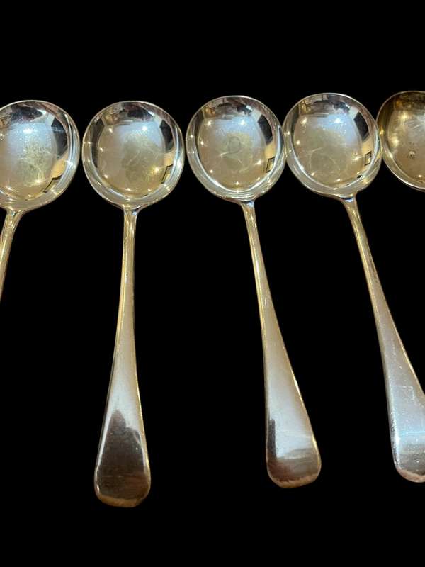 Soup spoons x6(NR12)