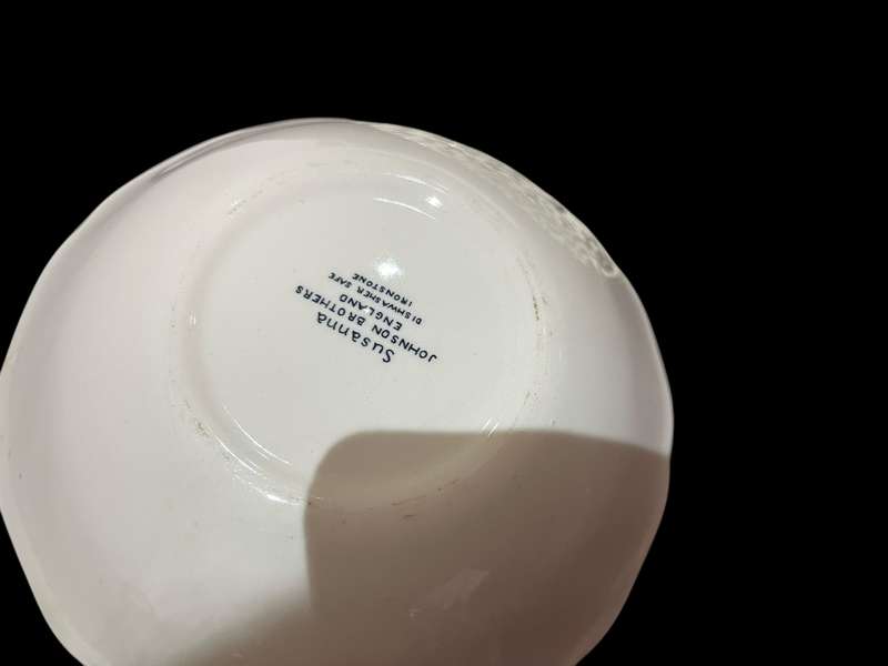 Dessert bowls Johnsons each