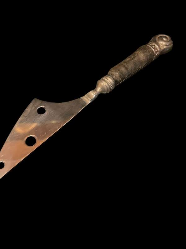 Cheese knife large