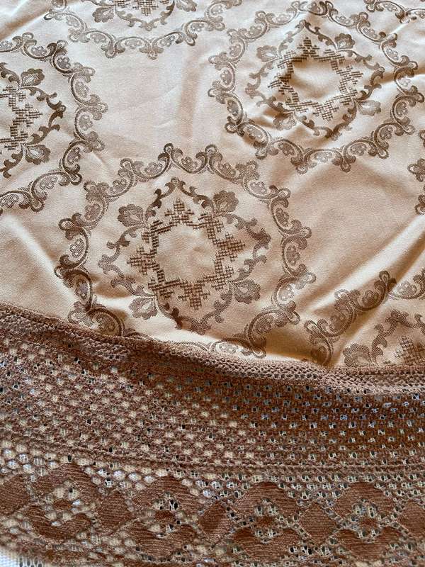 Tablecloth/throw brocade