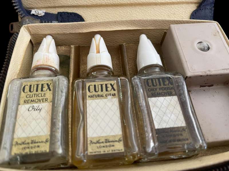 Vanity set Cutex 1930s