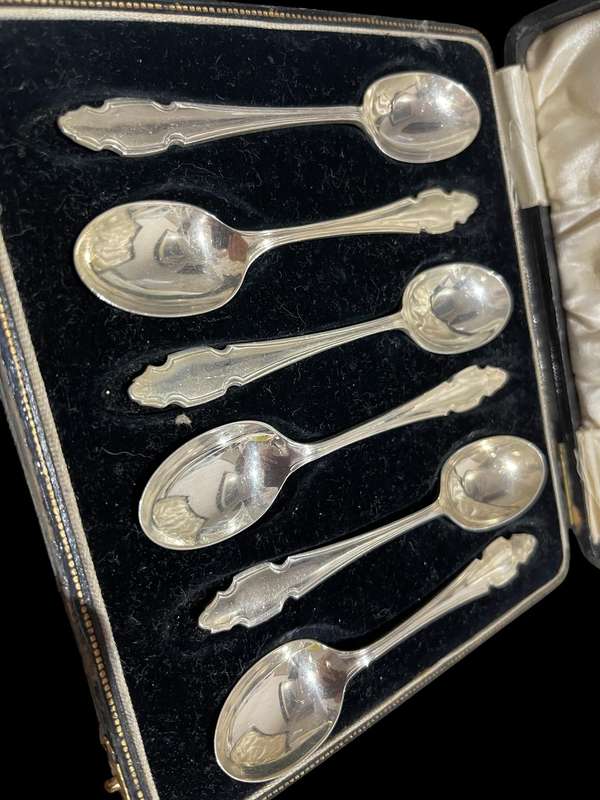 Teaspoons boxed(NR33)