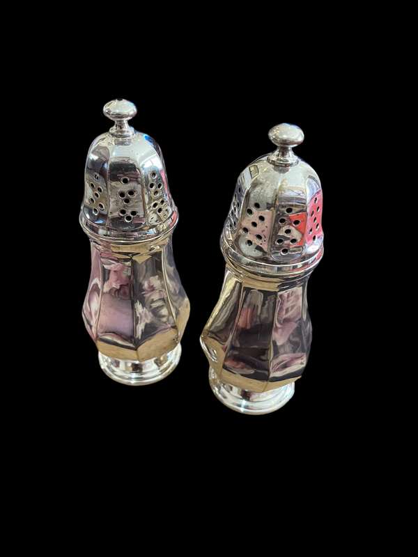 Sugar shakers each