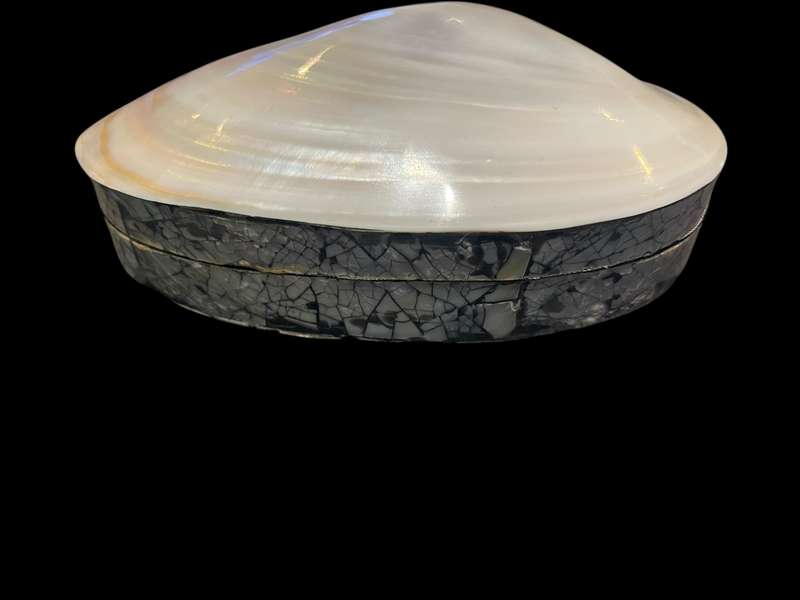 Jewellery holder mother of pearl