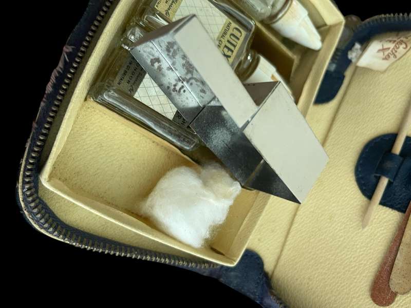 Vanity set Cutex 1930s