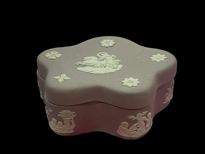 Trinket holder Wedgwood lilac