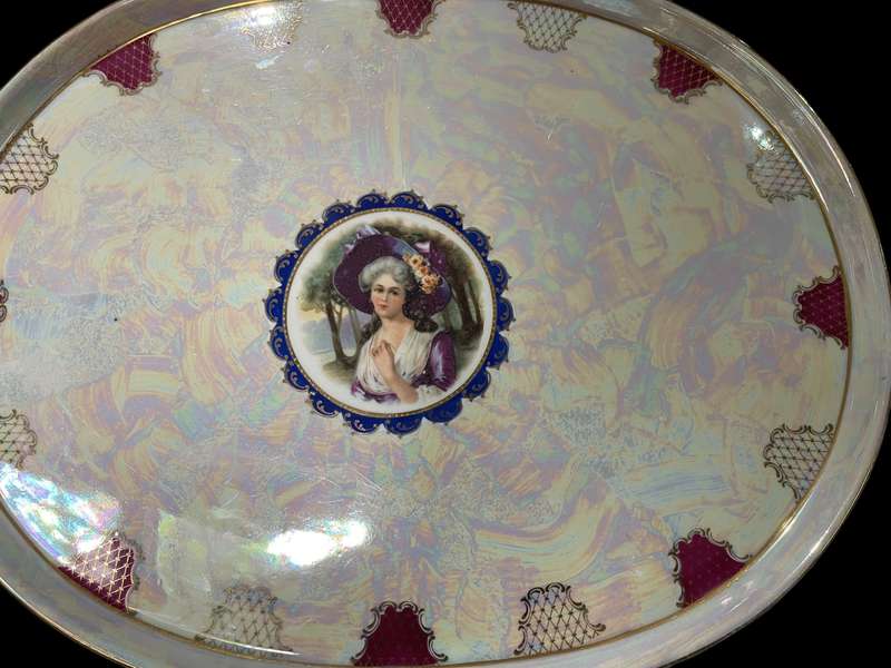 Plate/tray display Bavarian
