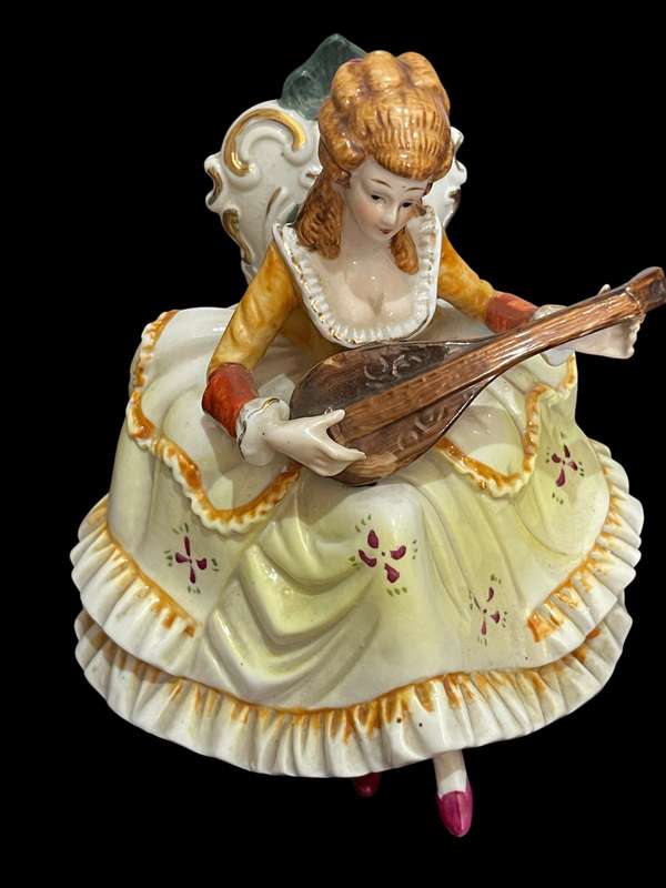 Ornament Leonardo Collection