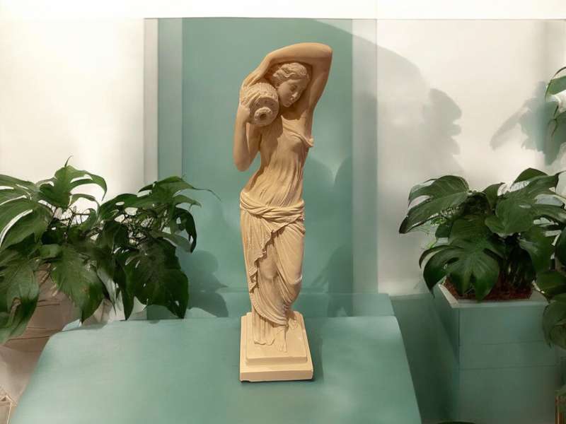 Figurine
