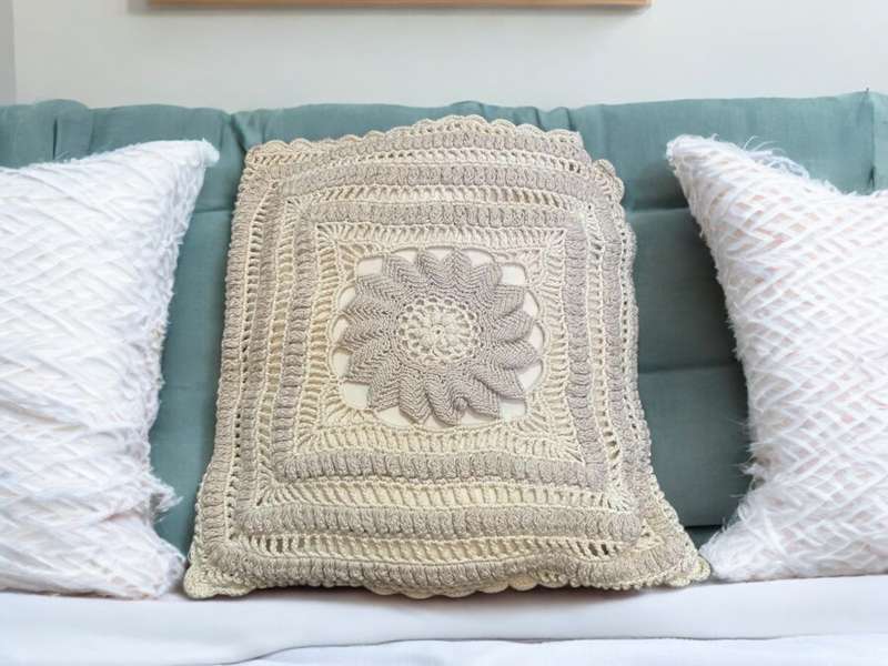 Cushion scatter crochet cover & cushion inner