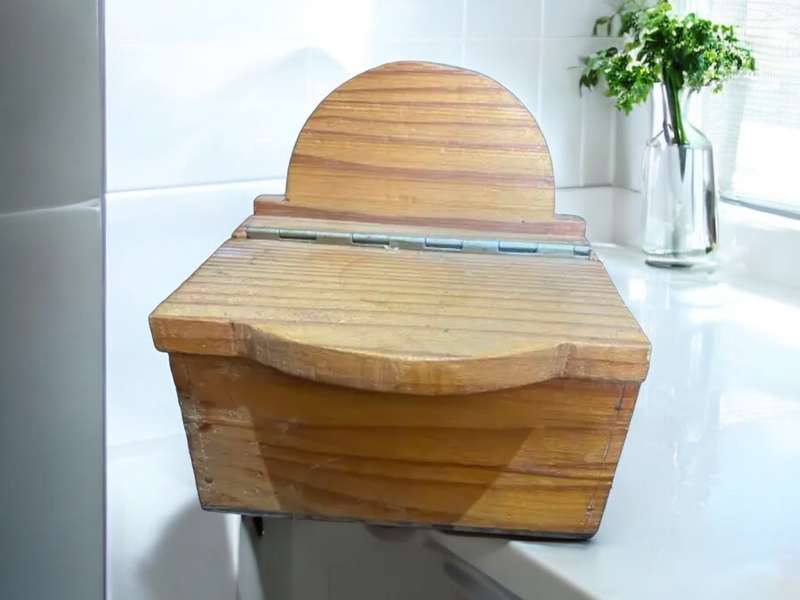 Salt box wood