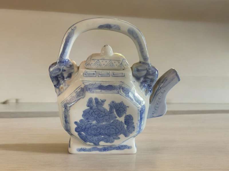 Teapot ornamental Oriental