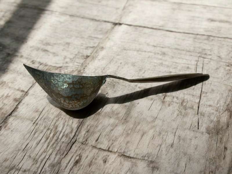 Metal scoop antique