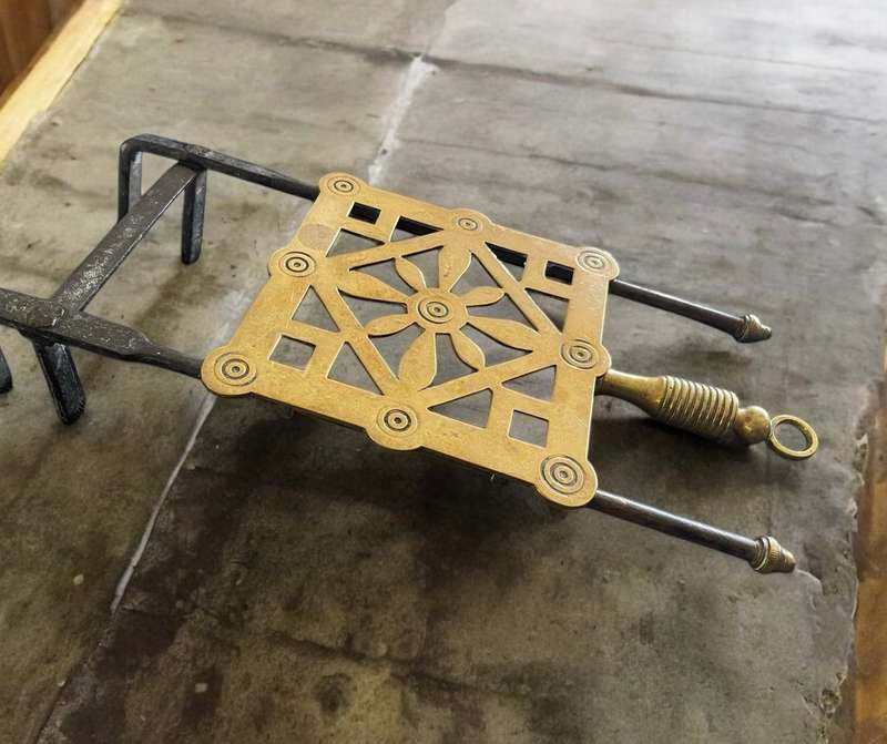 Trivet Victorian antique 1800s