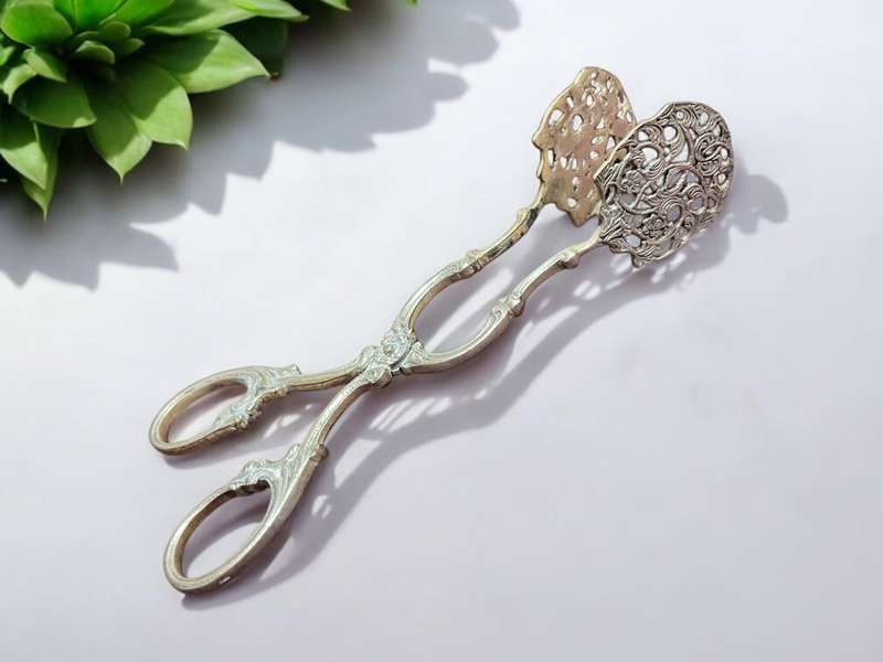 Pastry tong antique