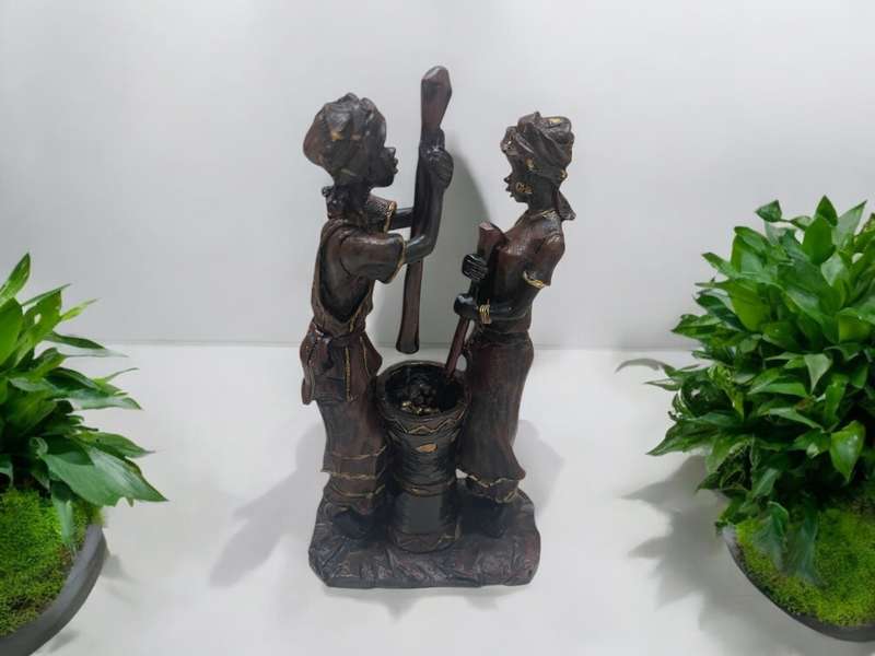 Ornament African ceramic