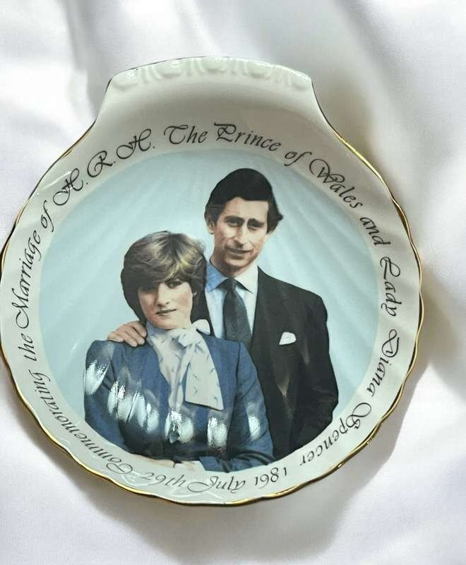 Plate Royal Memorabilia