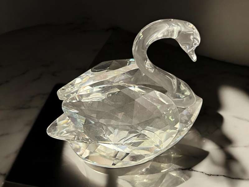 Swarovski swan box certificate