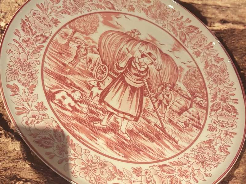 Plate Delft pink large
