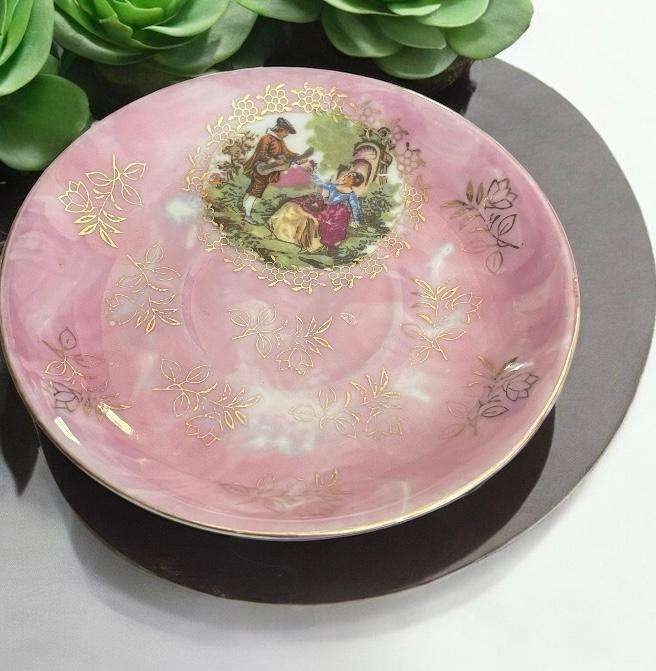 Saucer lustreware