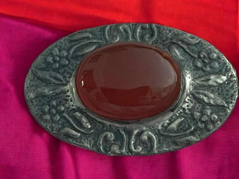 Brooch Carnelian stone(J)