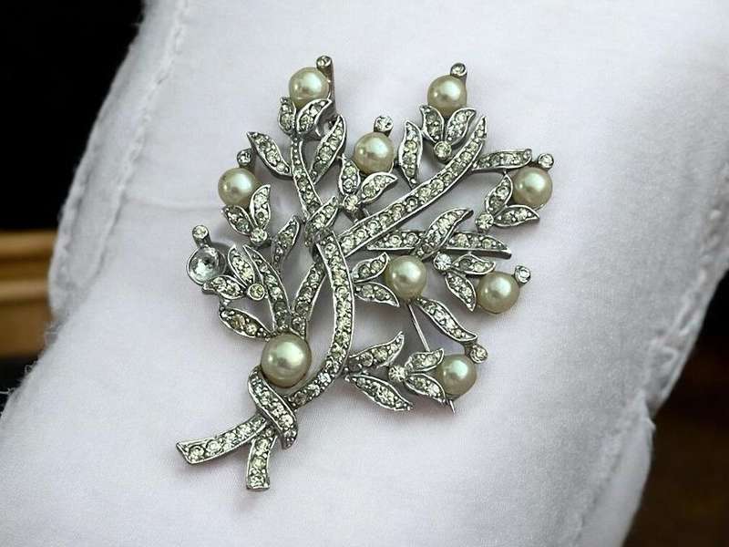 Brooch vintage(Q)