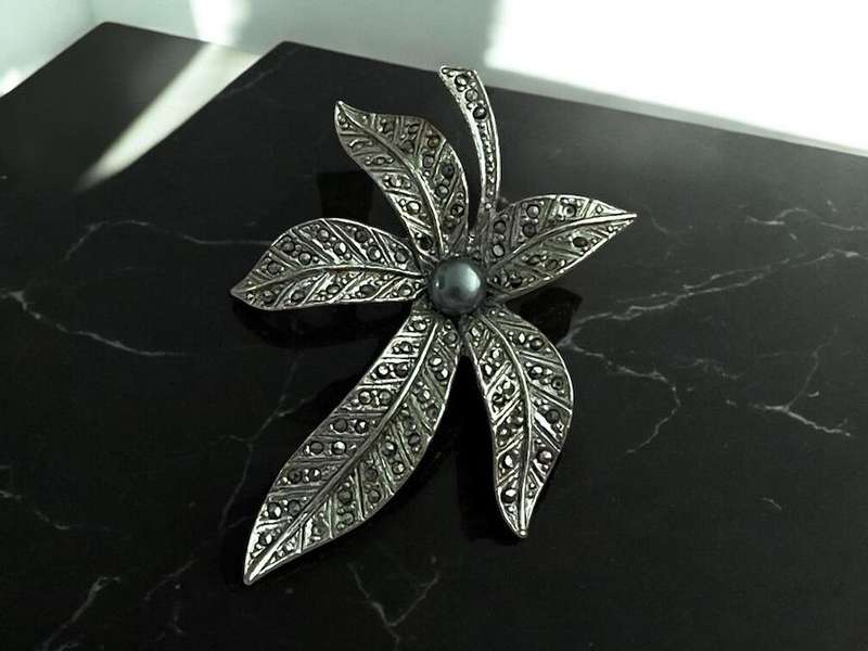 Brooch marcasite vintage(V)