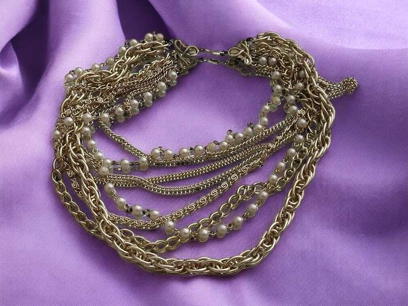 Necklace Richelieu costume jewellery boxed