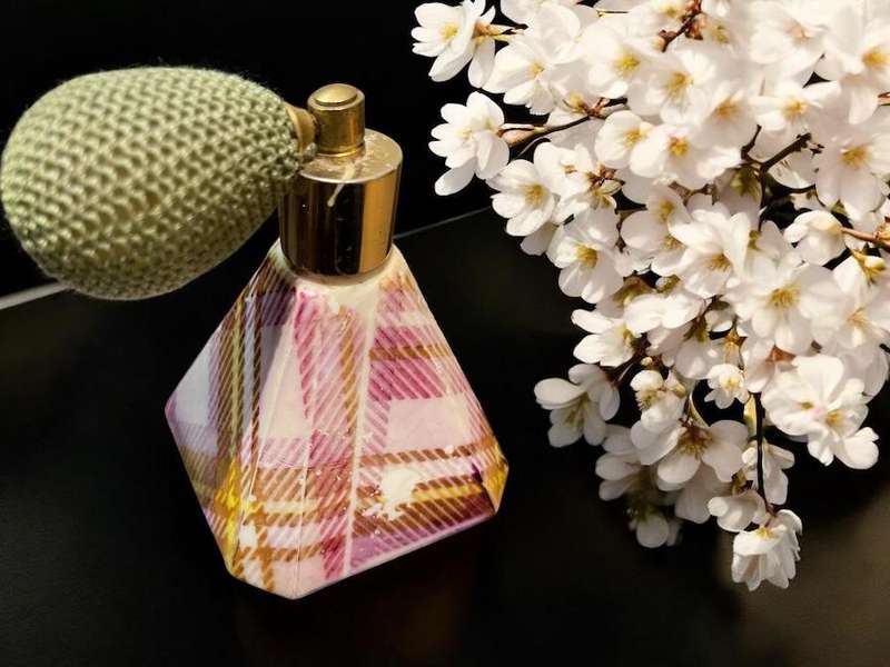 Perfume bottle