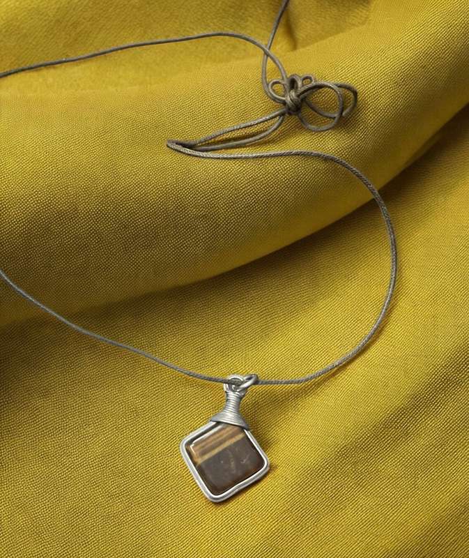 Necklace tigers eye