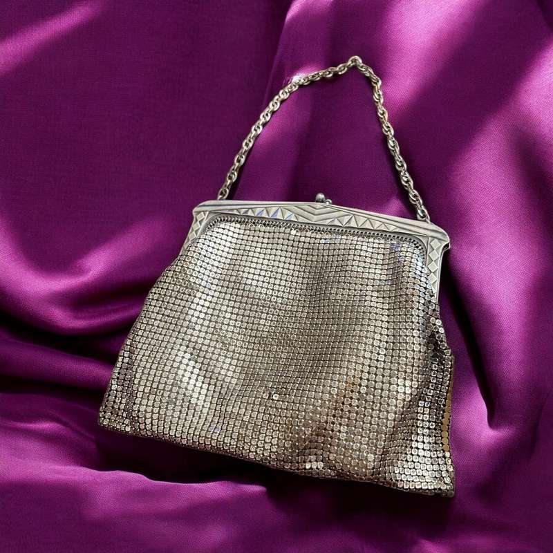 Handbag chain mail