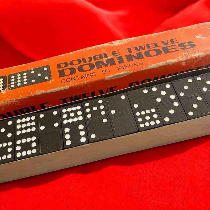 Dominoes vintage