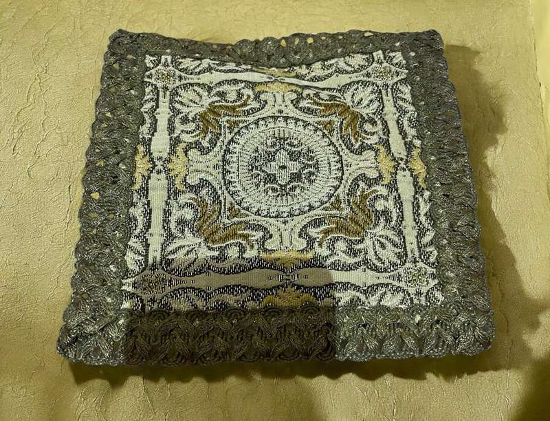 Doilie brocade each(NR17)