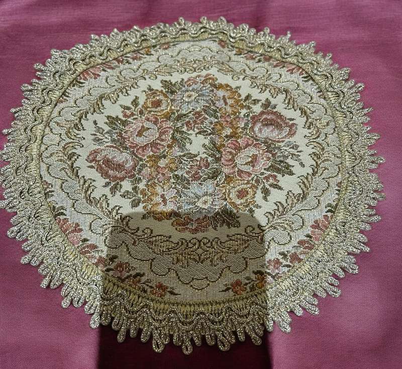 Doilie brocade(NR18)
