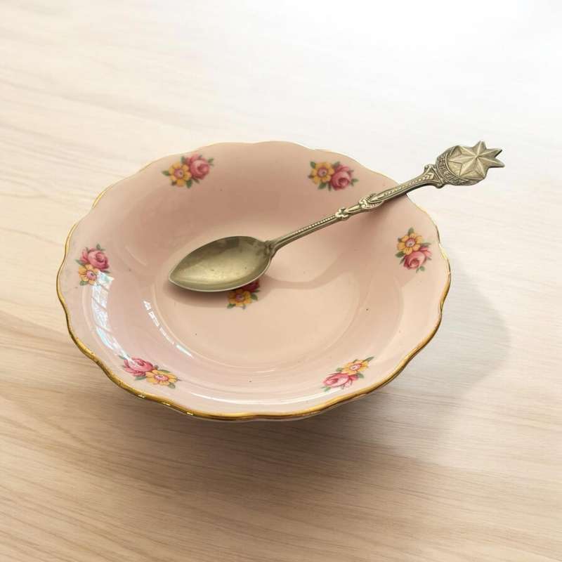 Bowl/teaspoon rest