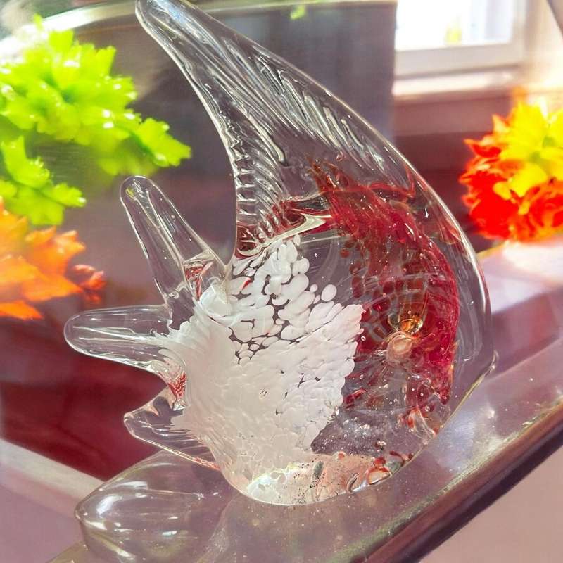Ornaments/paperweights fish glass each