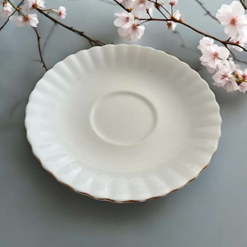 Saucer Royal Albert Val D Or