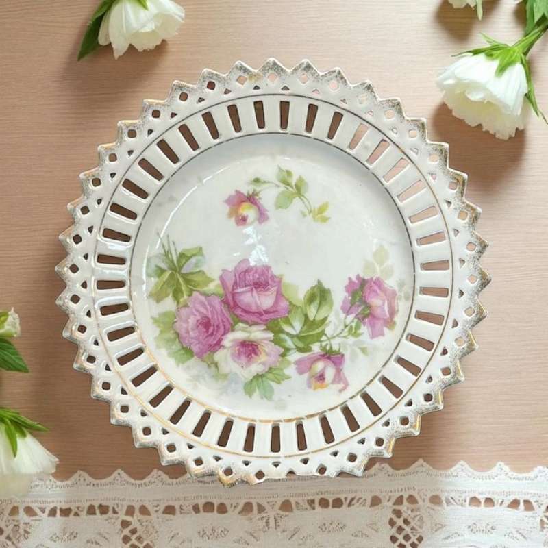 Plate display lattice