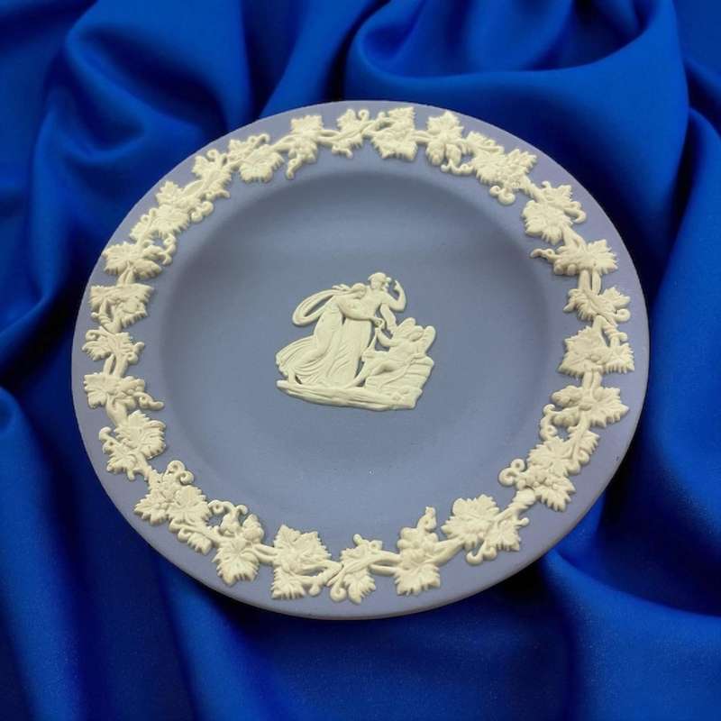 Plate display Wedgwood