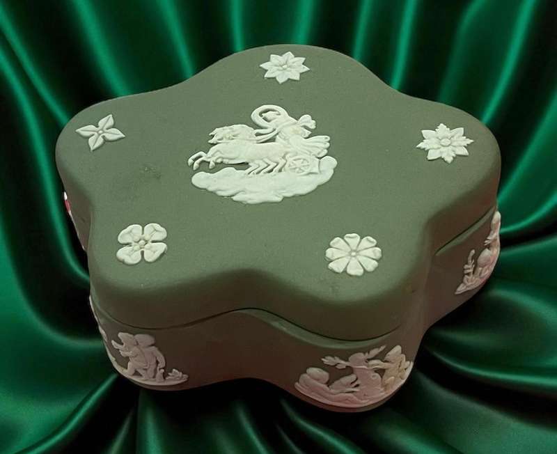Trinket holder green
