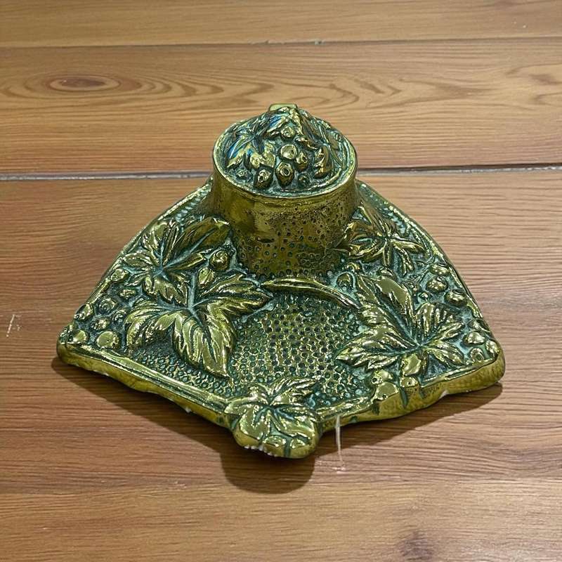 Inkwell brass