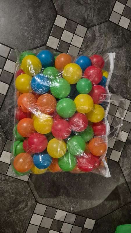 Ball pit plastic balls small