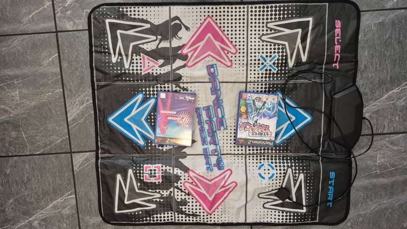 PS2 EyeToy and dance mat with 7 games