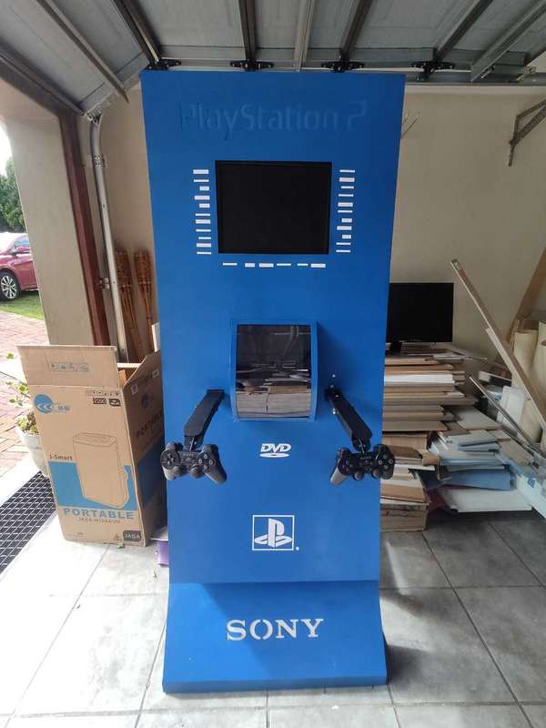 PS2 Kiosk - Playstation 2 (With console and games)